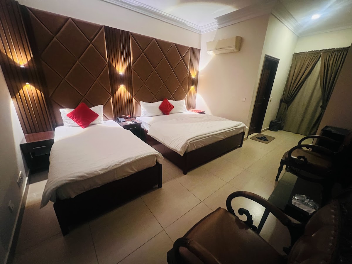 The Guest House — photo 9