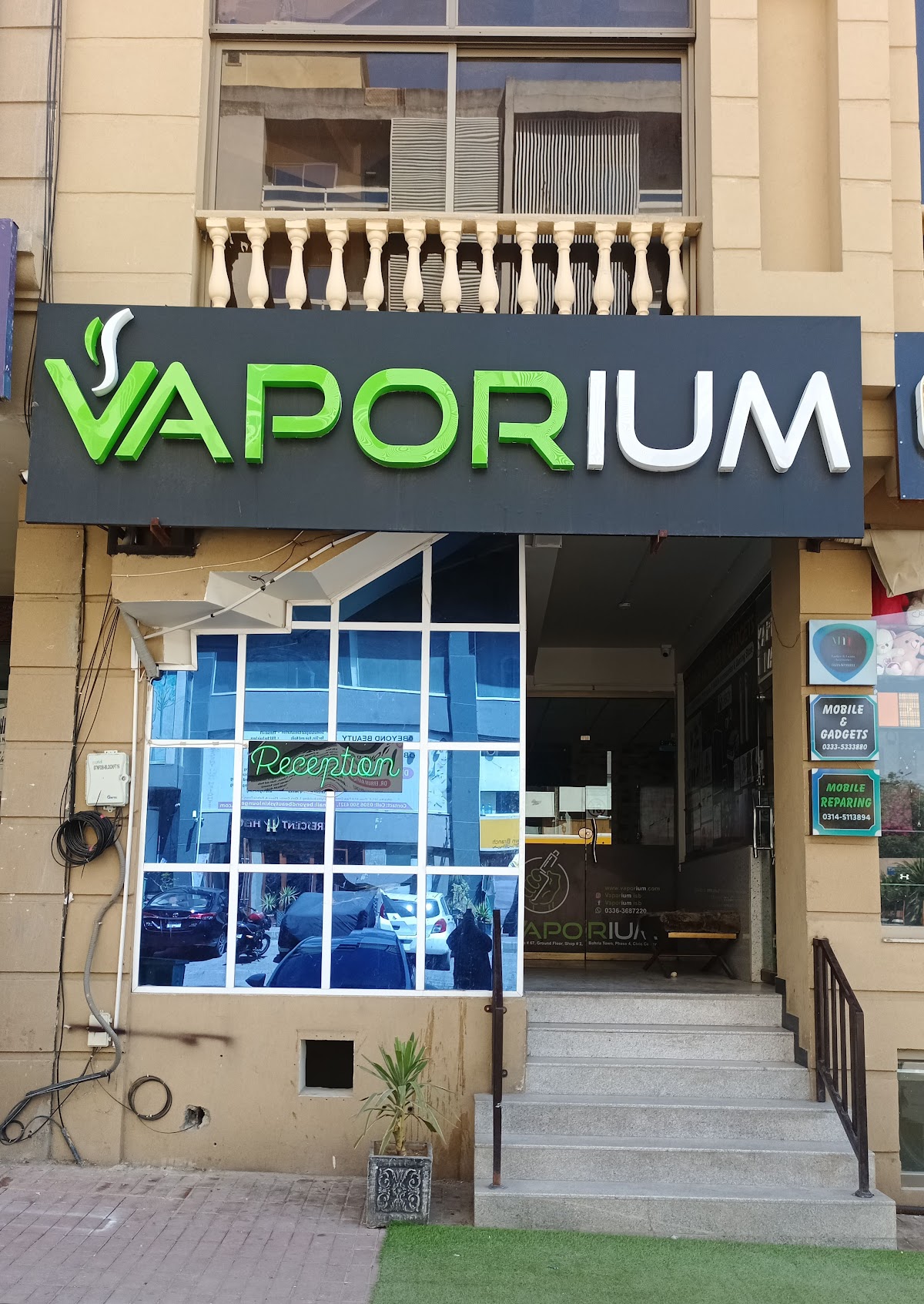 Vaporium apartments Bahria RWP - coed hostel in Islamabad, Capital Territory