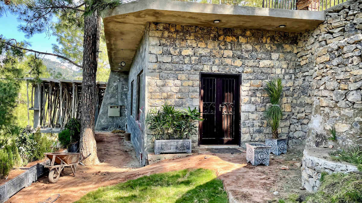 Redwood Resort (Pir Sohawa) - coed hostel in Islamabad, Capital Territory