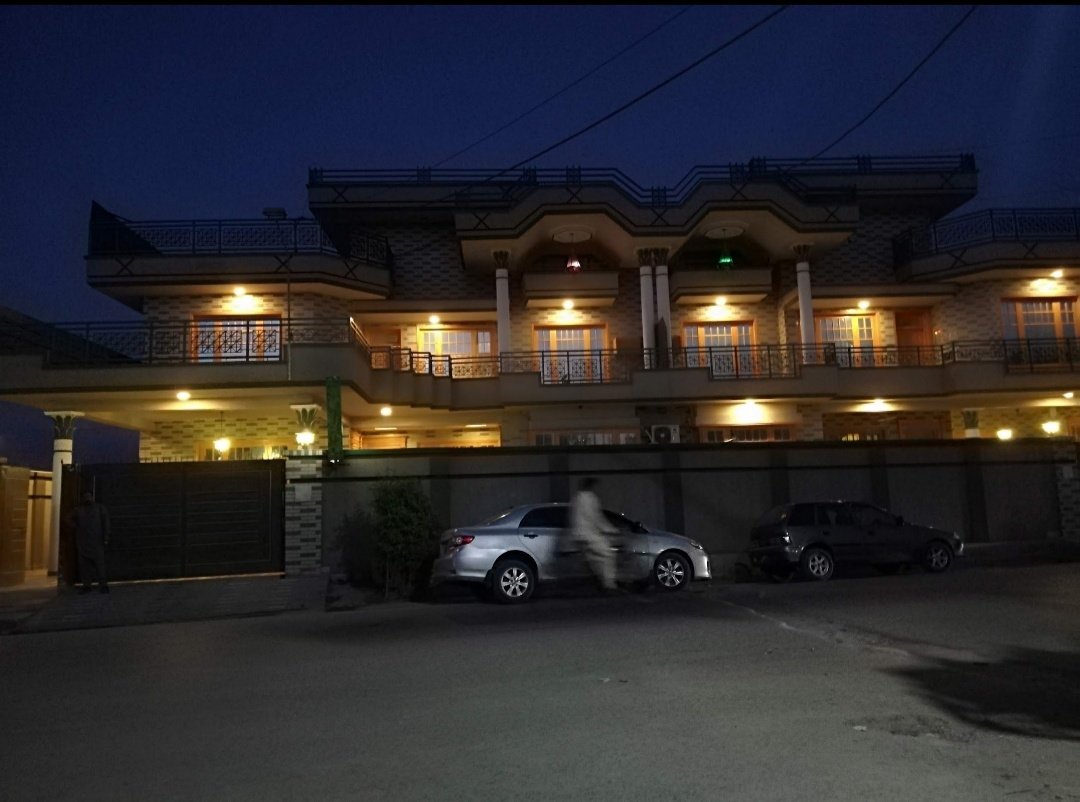 New Rivoli Guest House - coed hostel in Peshawar, Khyber Pakhtunkhwa