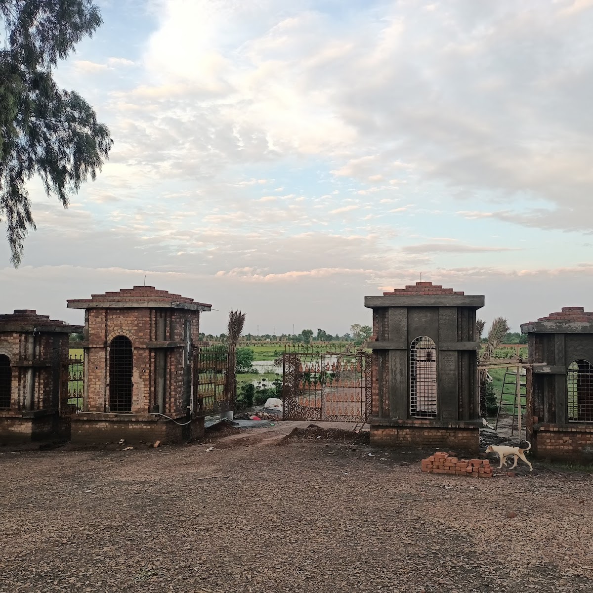 Raya Canal Farm Houses - coed hostel in Lahore, Punjab