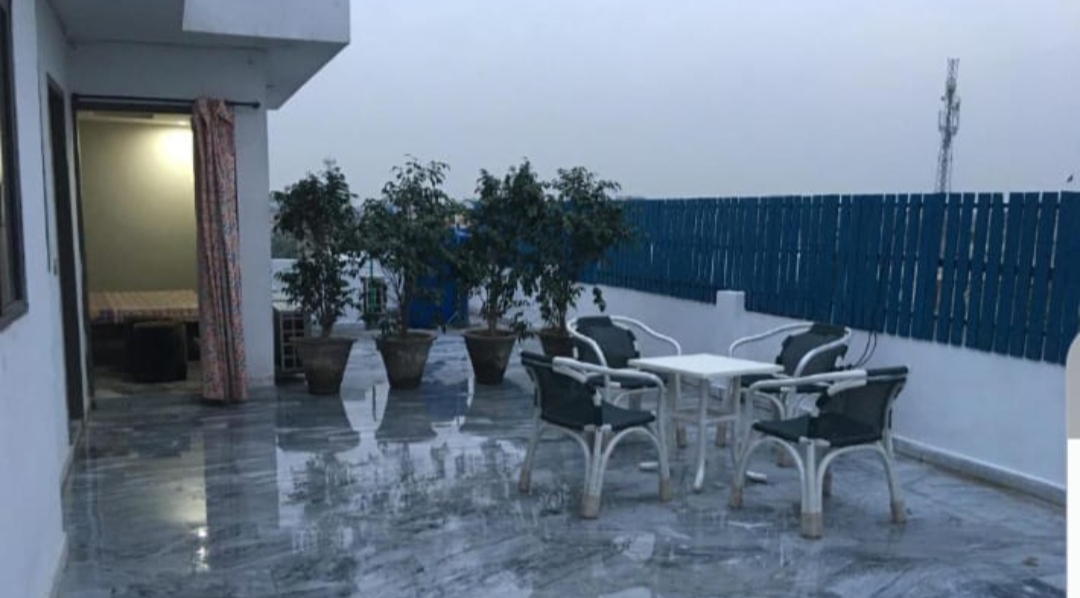 1D Girls Hostel Pechs Block 2 - girls hostel in Karachi, Sindh