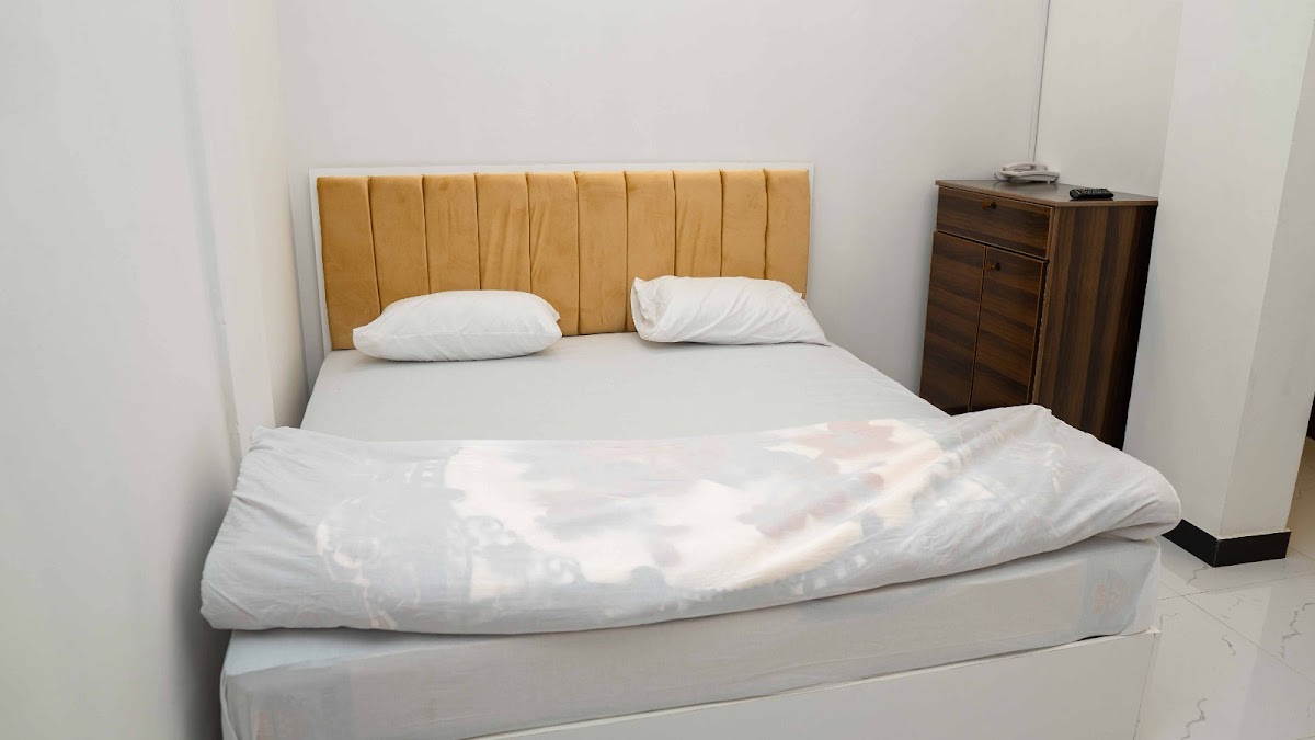 PEACE CONTINENTAL Guest House — photo 10