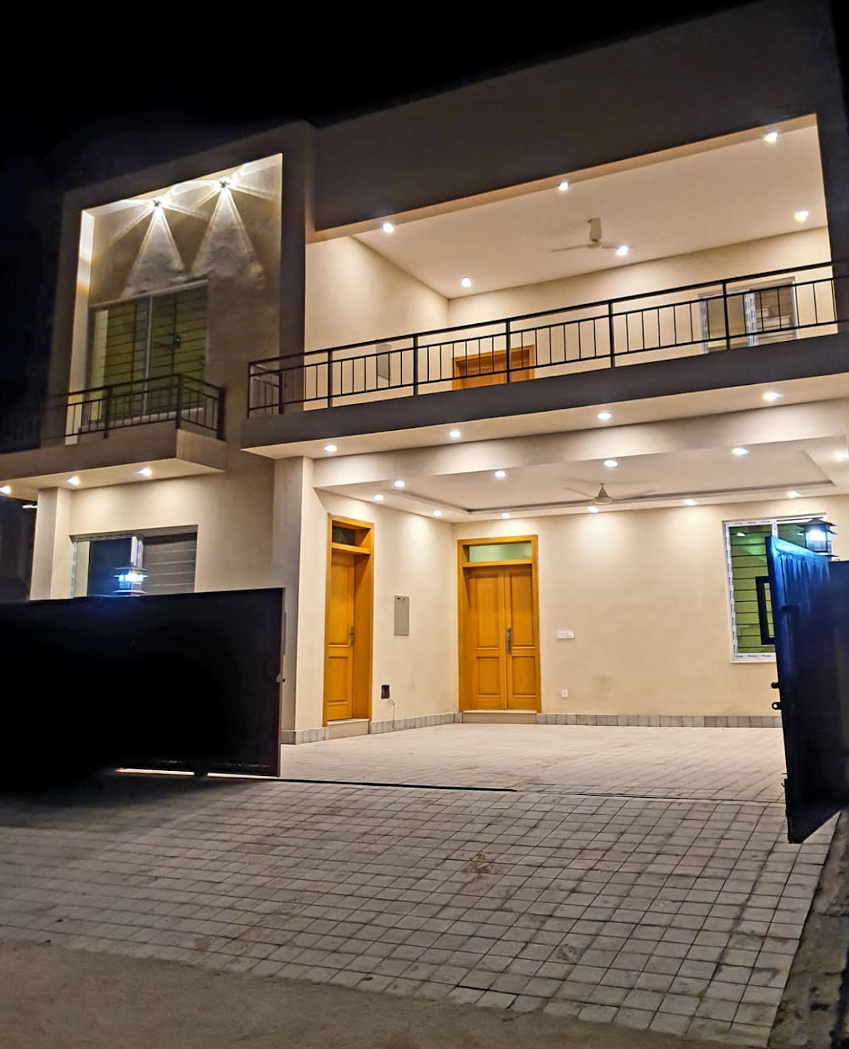 Dream Lodge House