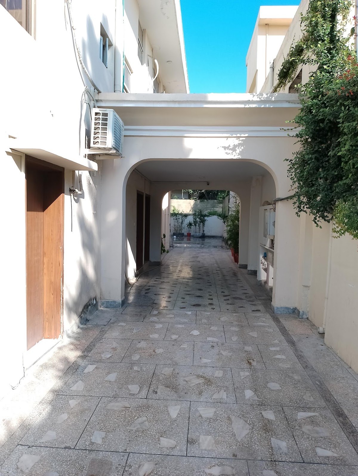 Royal Grace | Best Family Guest House in Islamabad — photo 9