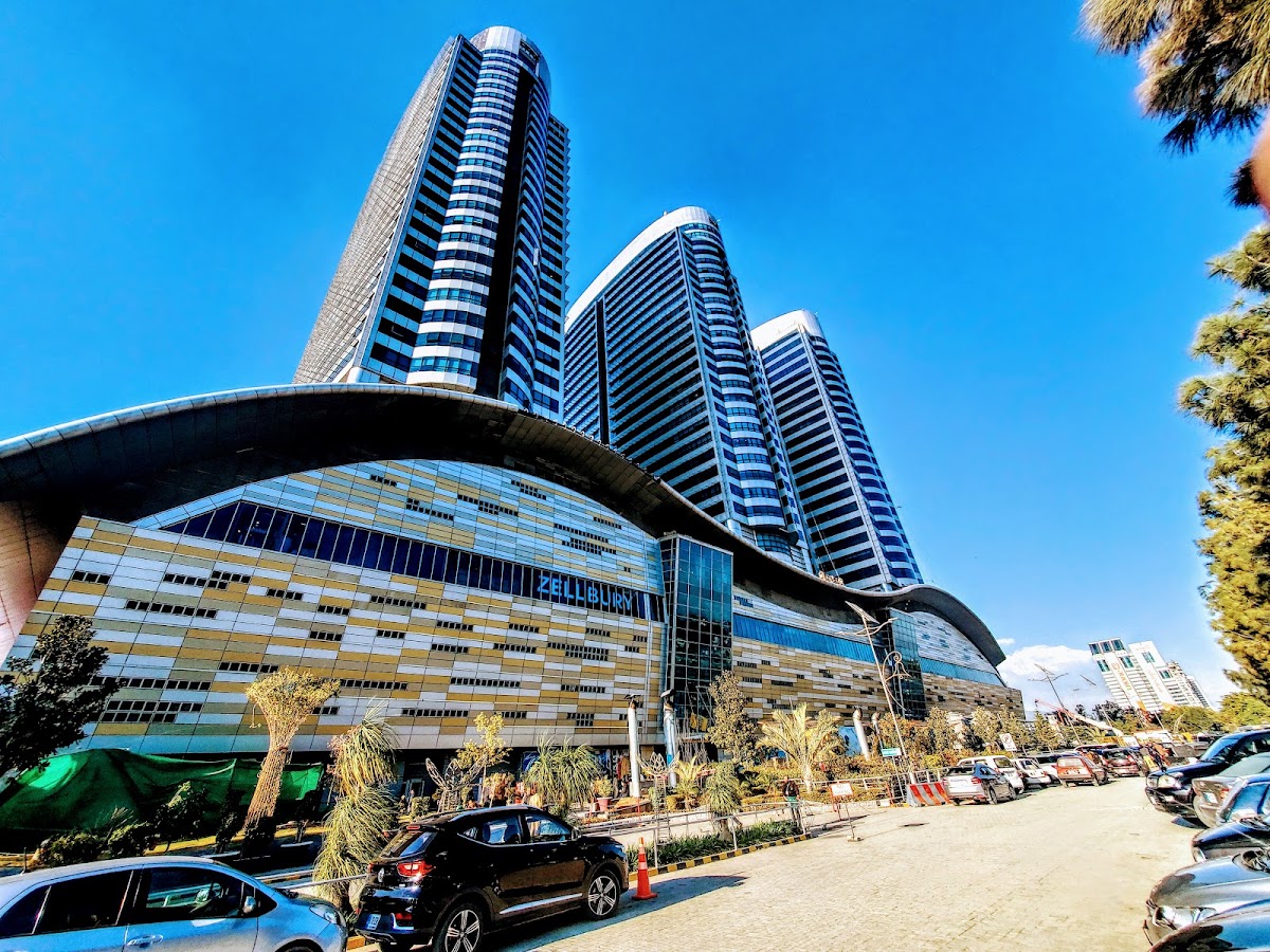 Centaurus Hotel Suites - coed hostel in Islamabad, Capital Territory