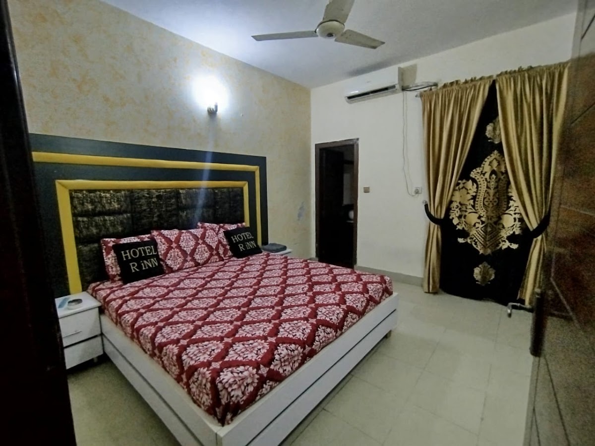 Lux Living Lodge Guest House — photo 10