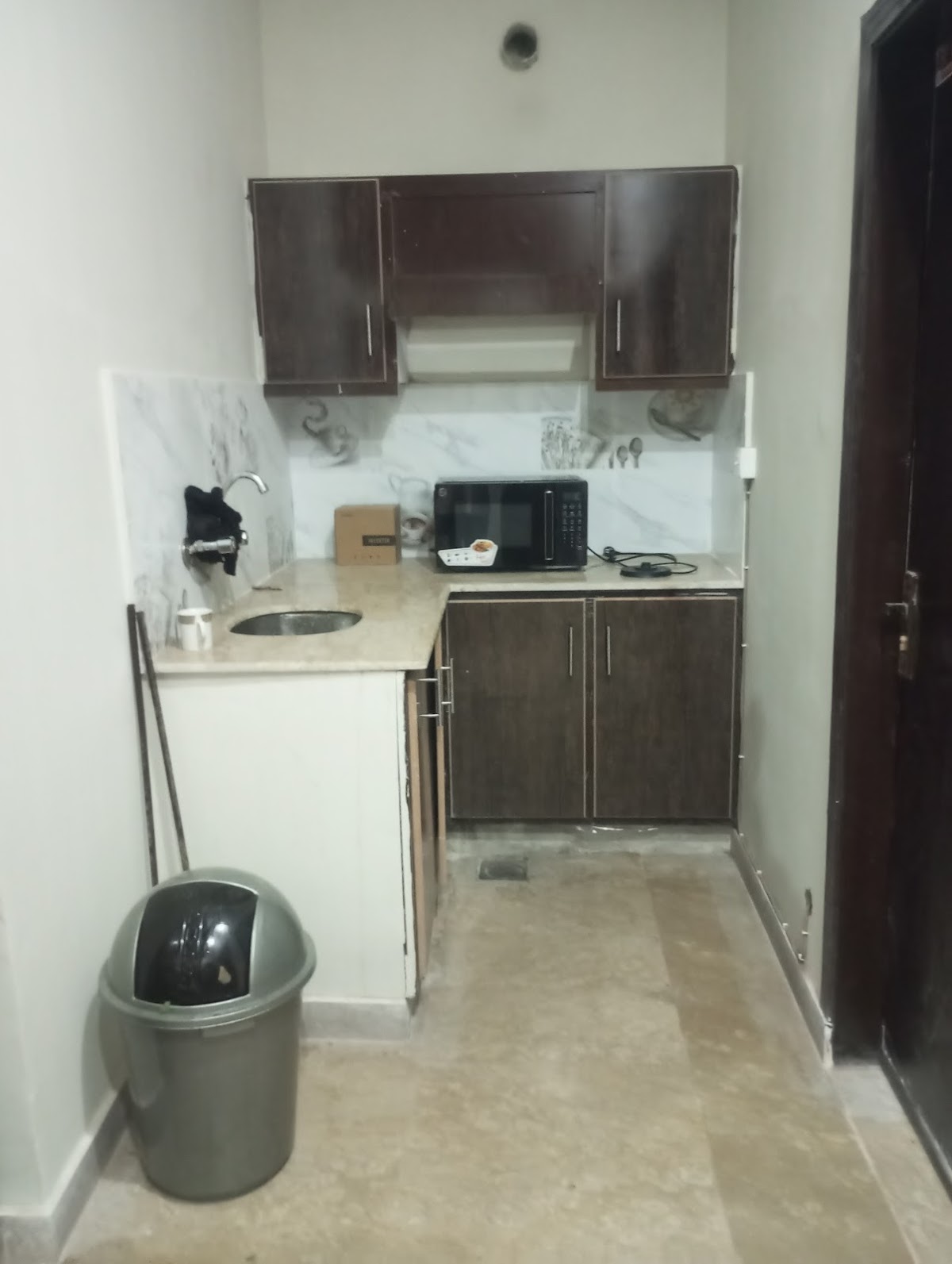 Boys hostel Gulberg 2 — photo 7