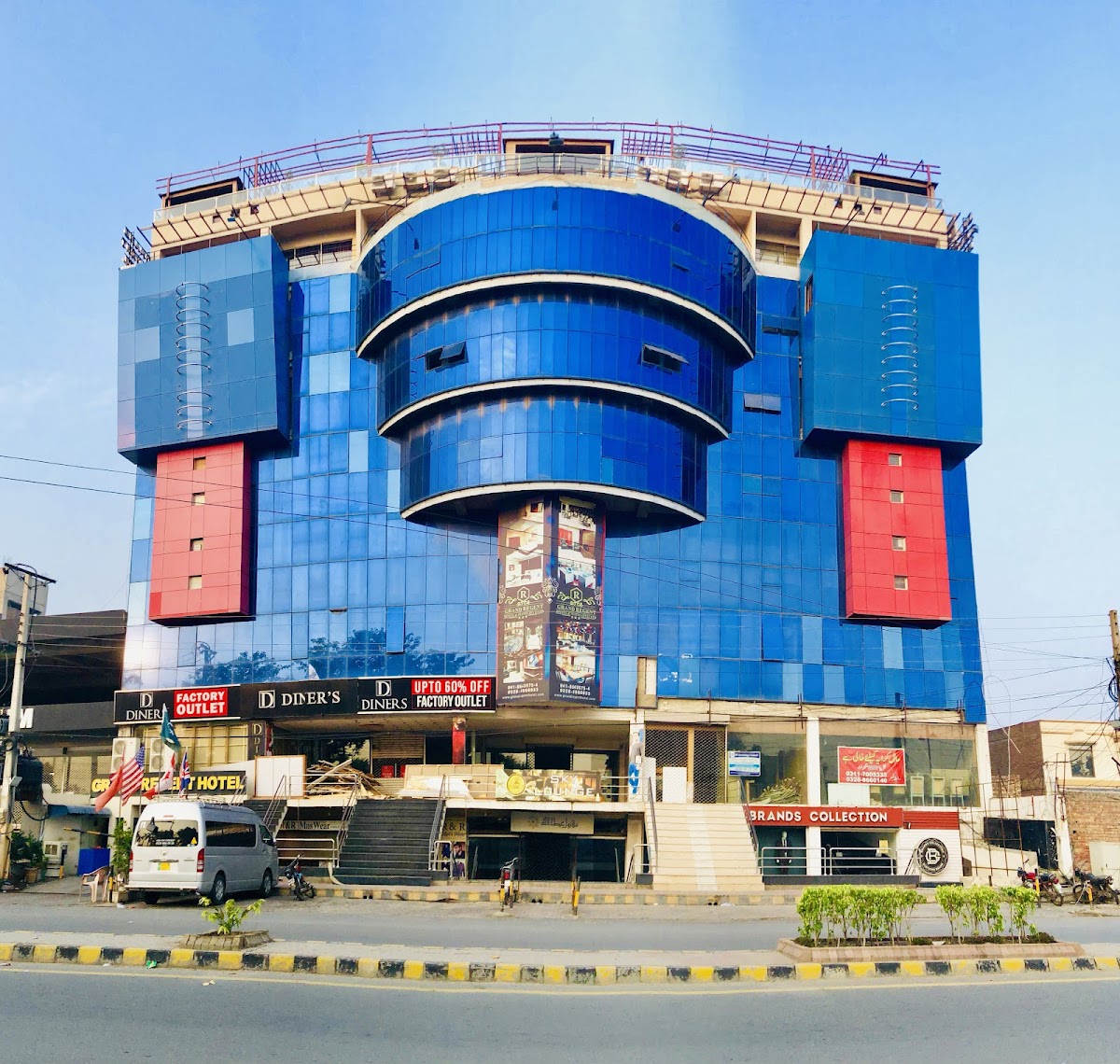 Grand Regent Hotel and Suites - coed hostel in Faisalabad, Punjab