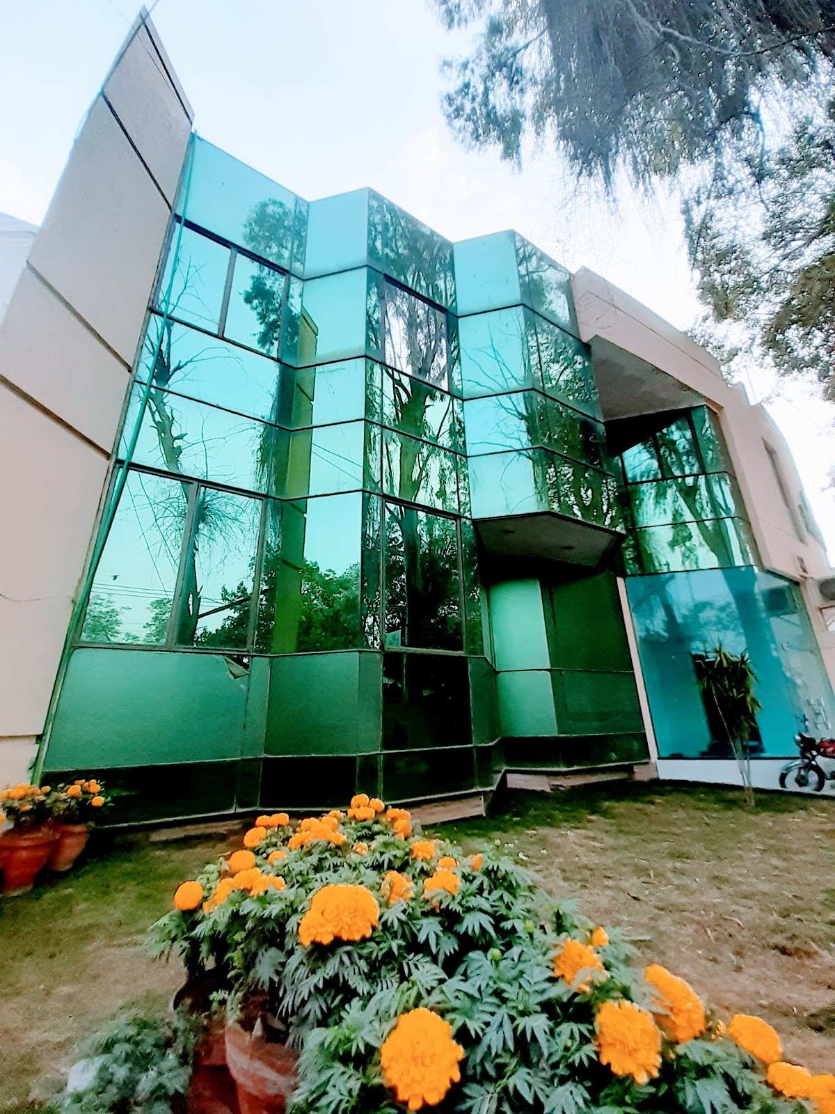 Park View Hotel Gulberg