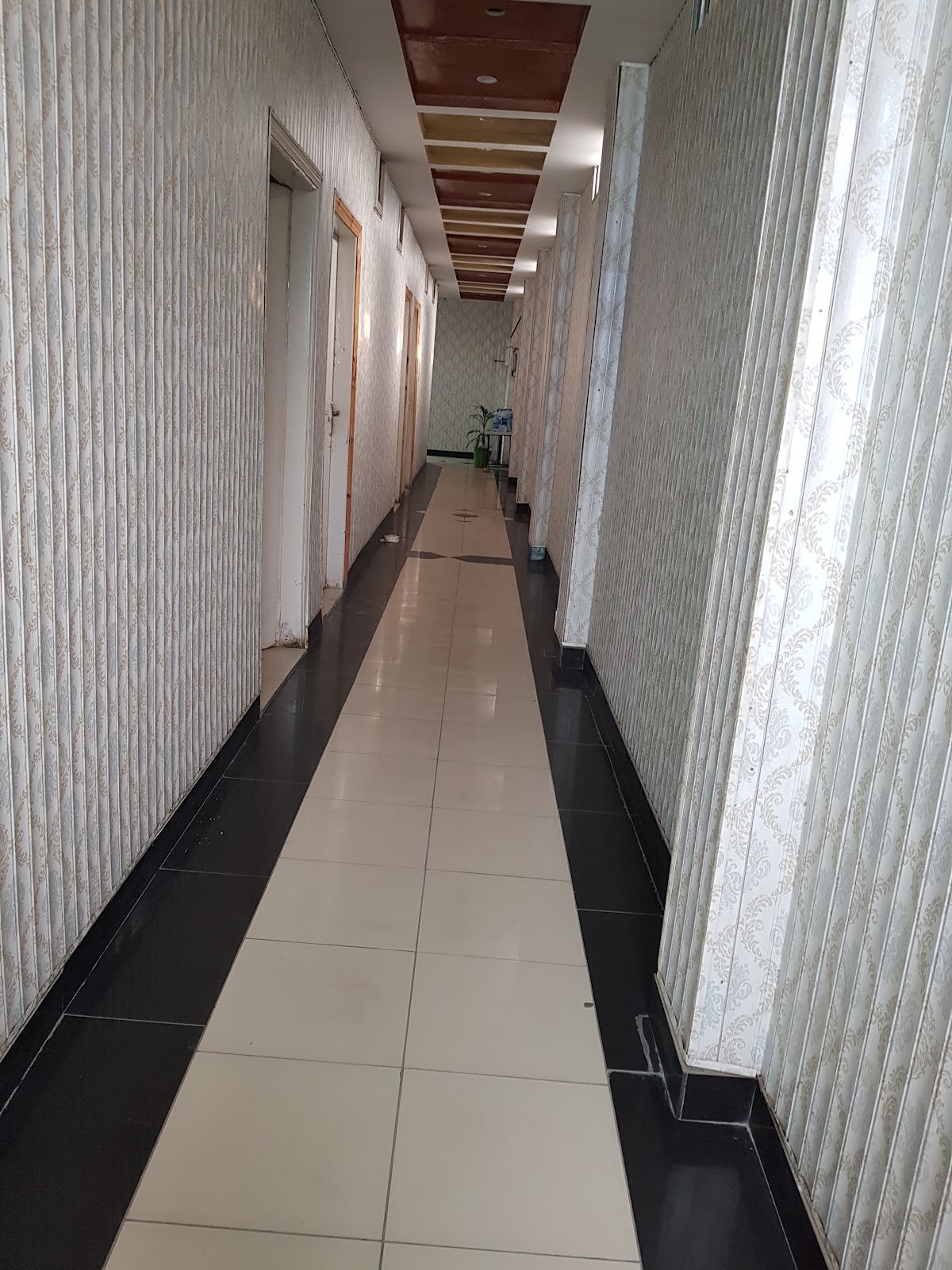 Skyways Hotel — photo 6