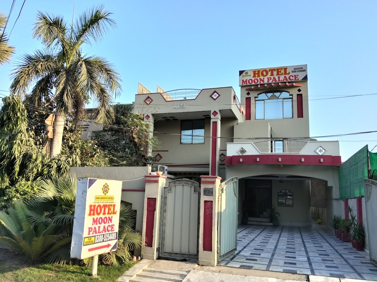 Moon Palace Hotel Lahore - coed hostel in Lahore, Punjab