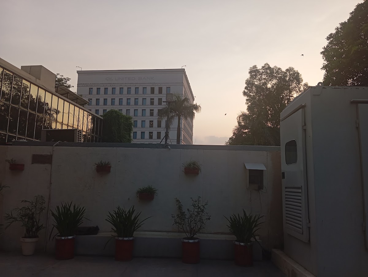 Hotel Shanghai Davis Road Lahore
