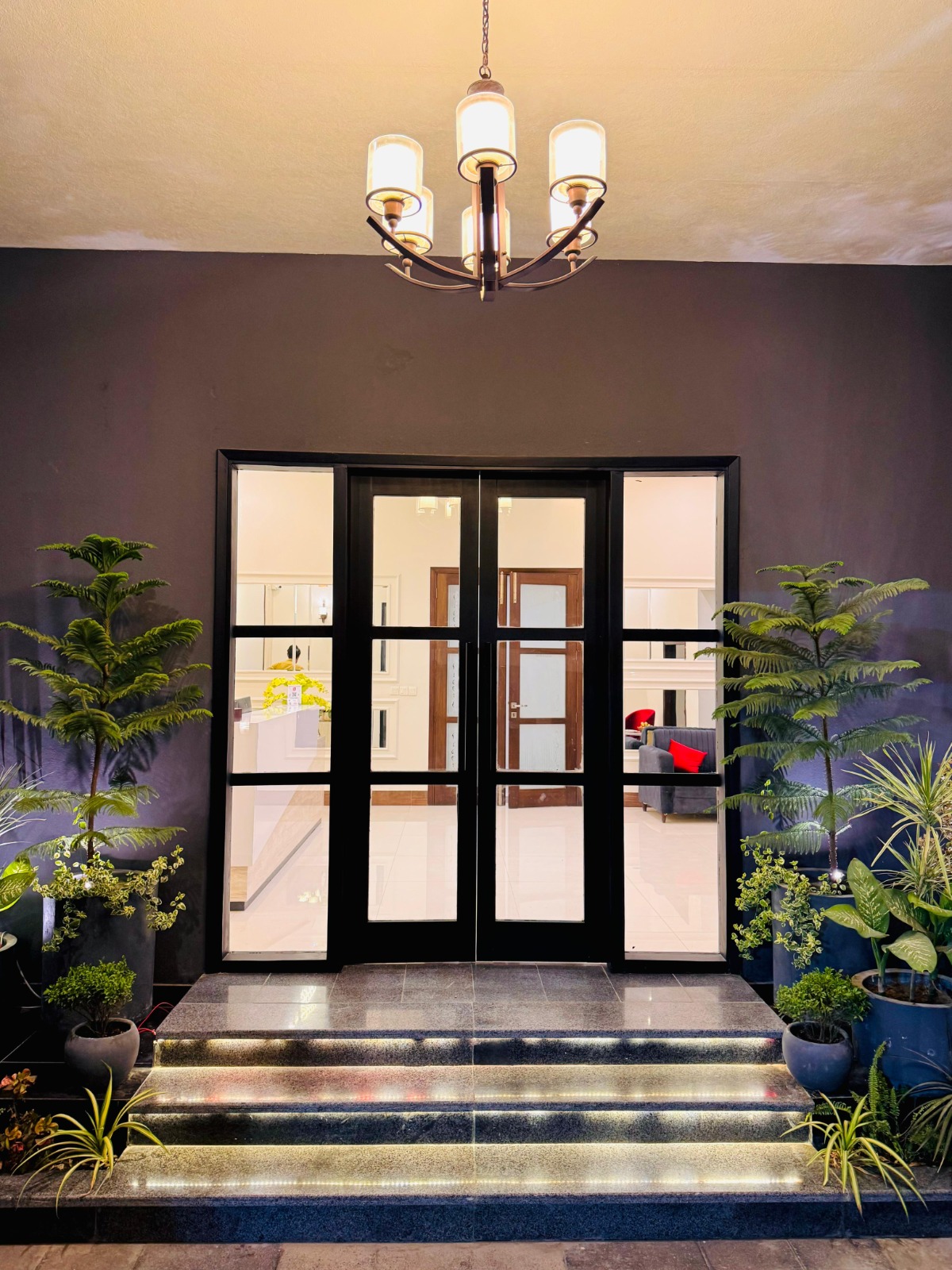 Holiday One Hotel & Suites