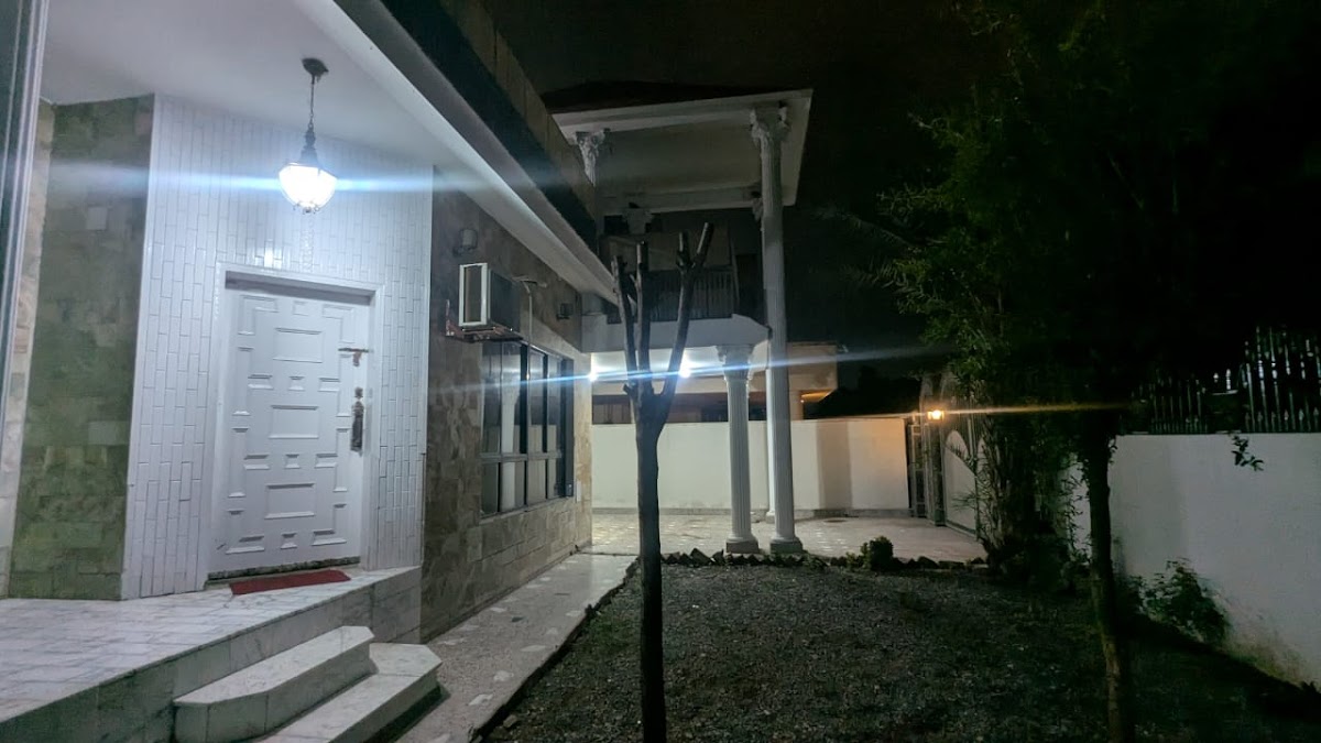 Living Lodge Guest House