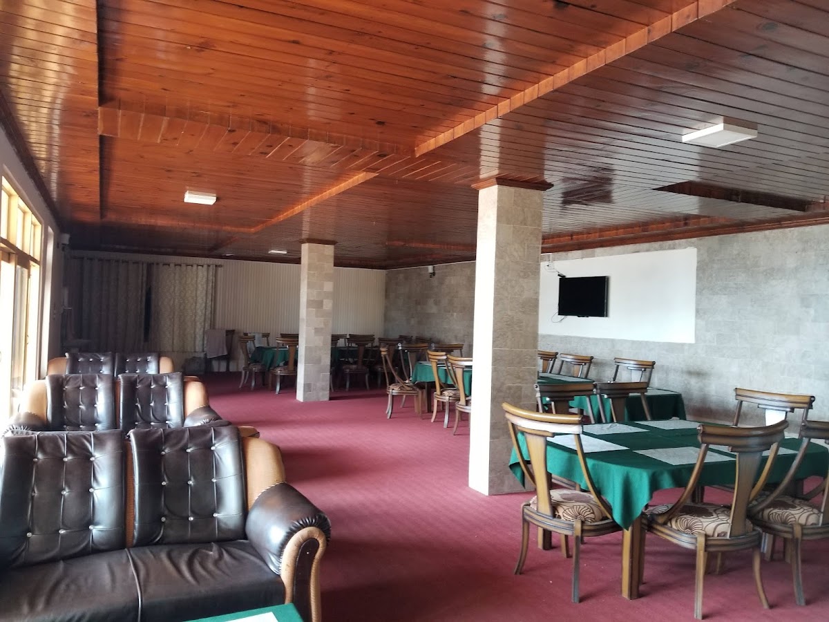 Hotel Galiyat Continental — photo 9