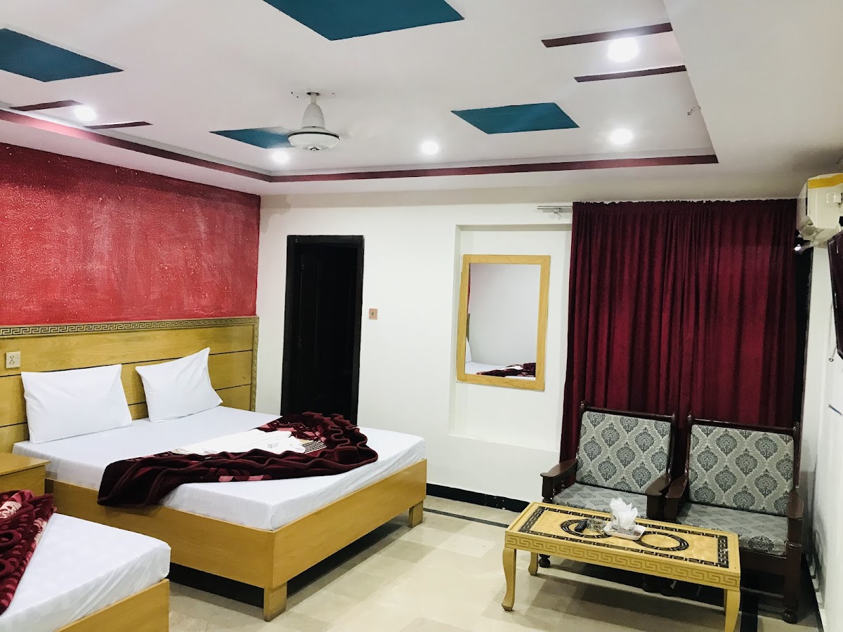 The Queen Hotel — photo 8