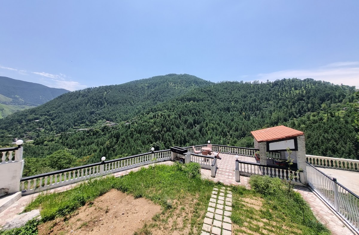 Nature Hill Lodge (NHL)