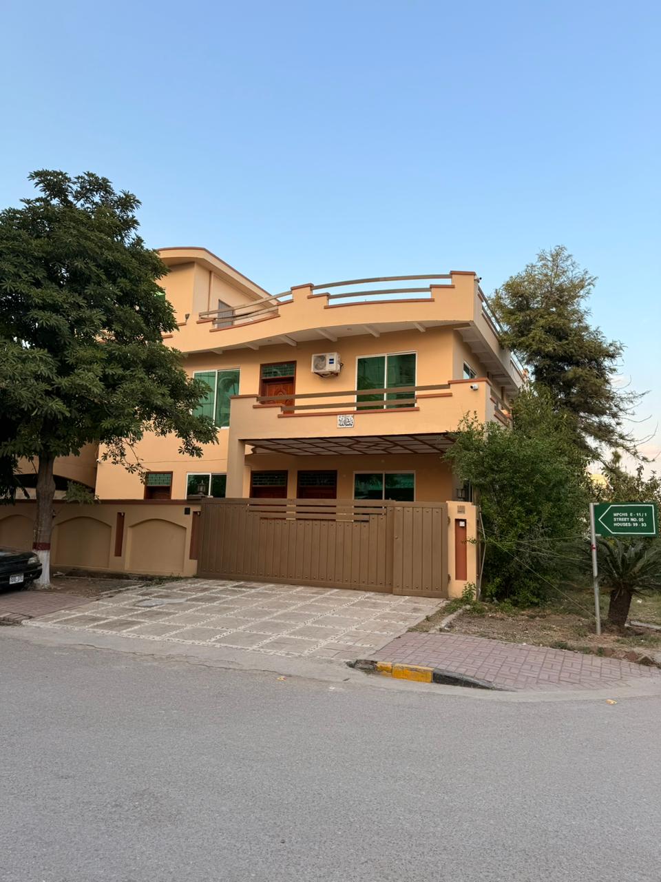 Royal Rose Guest House Islamabad - coed hostel in Islamabad, Capital Territory