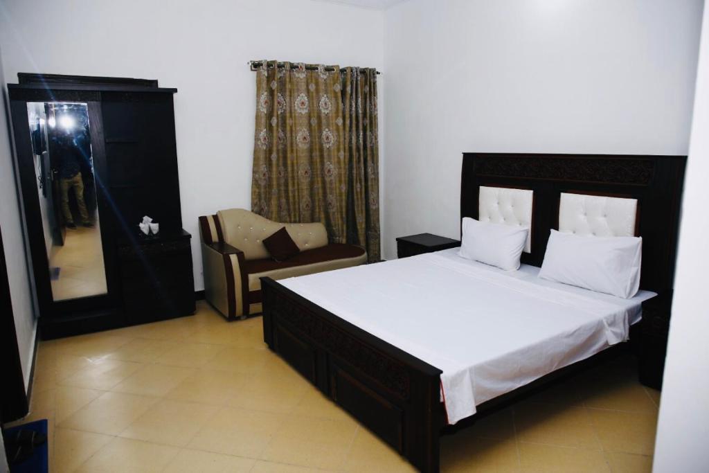 Lahore Luxe Family Couple Guest House — photo 6