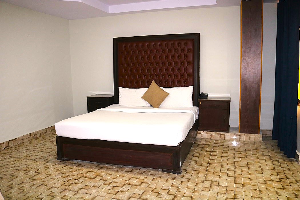 Royal Blue Hotel — photo 10