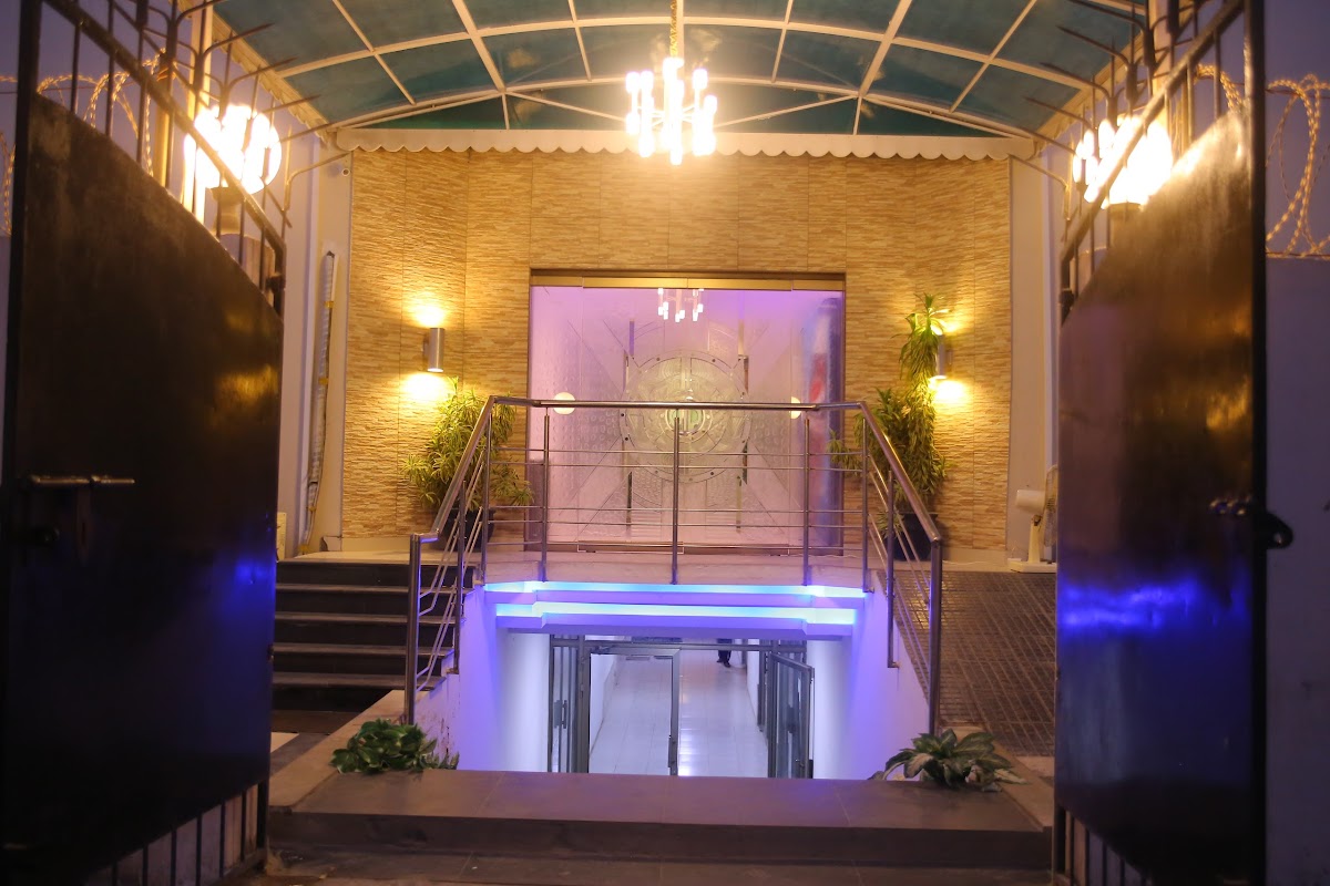 Royal Inn Hotel — photo 10