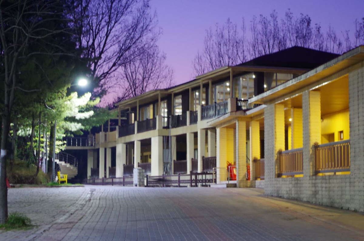 Chinar Family Resort - coed hostel in Lahore, Punjab