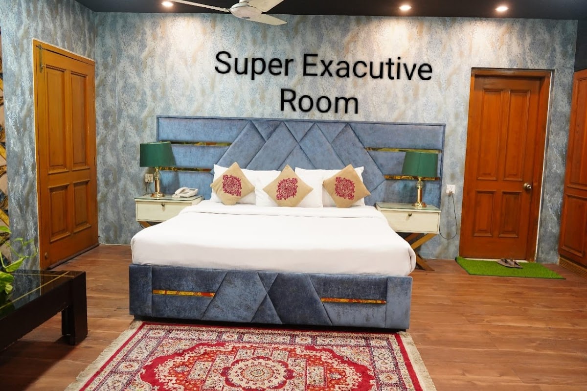 Royal Luxury Hotel — photo 7