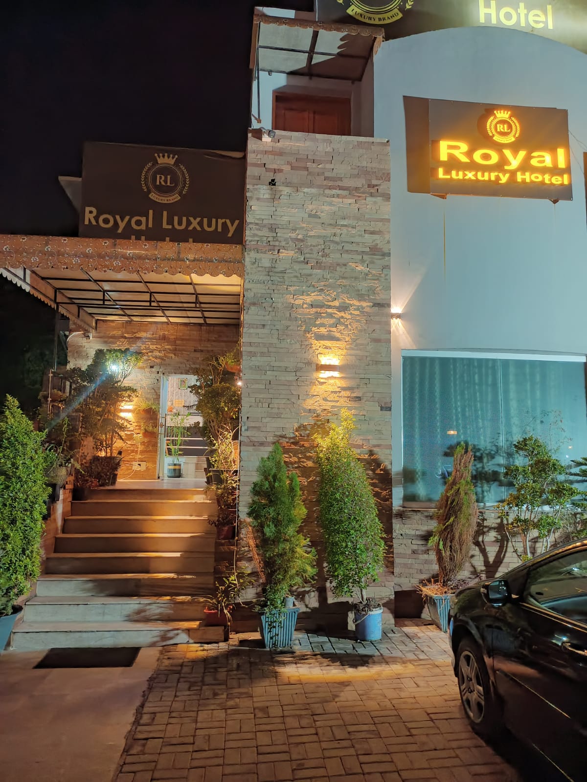 Royal Luxury Hotel — photo 8