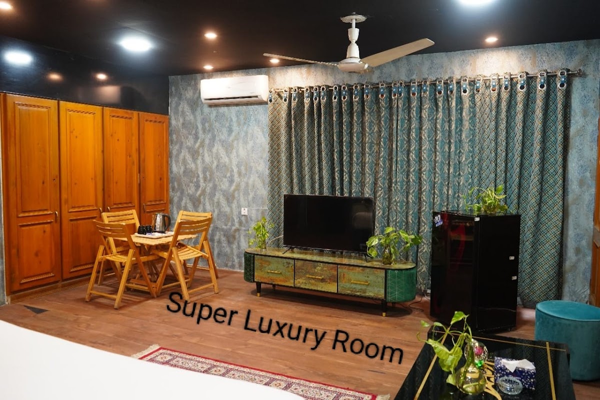 Royal Luxury Hotel — photo 9