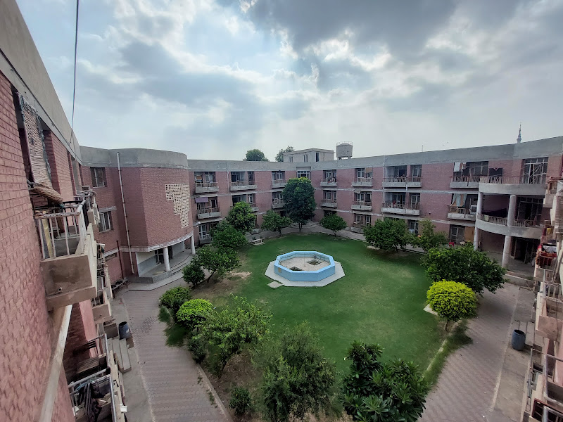 Rafeeda Hall for Girls رفیدہ هال
