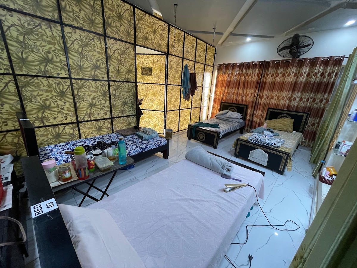 Mian Girls Hostel - DHA Phase 5 — photo 9