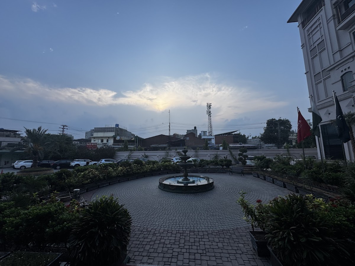 Ramada by Wyndham Lahore Gulberg II — photo 9