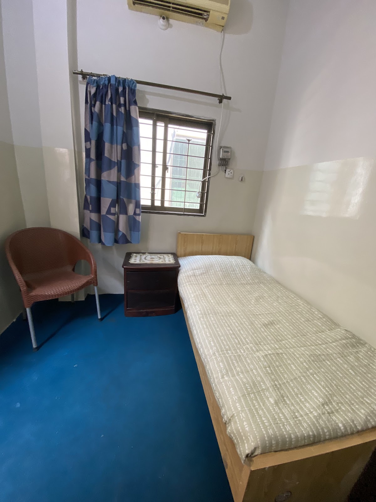 Hostel For Girls - UMT Road