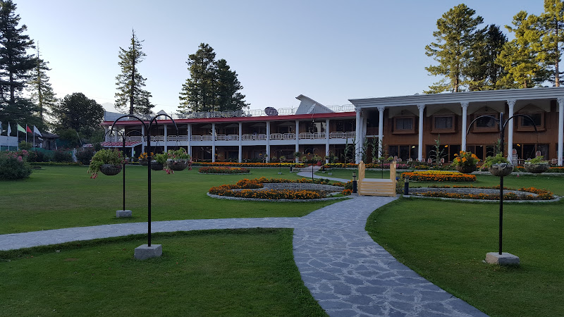 Pine View Hotel - boys hostel in Kaghan, Punjab
