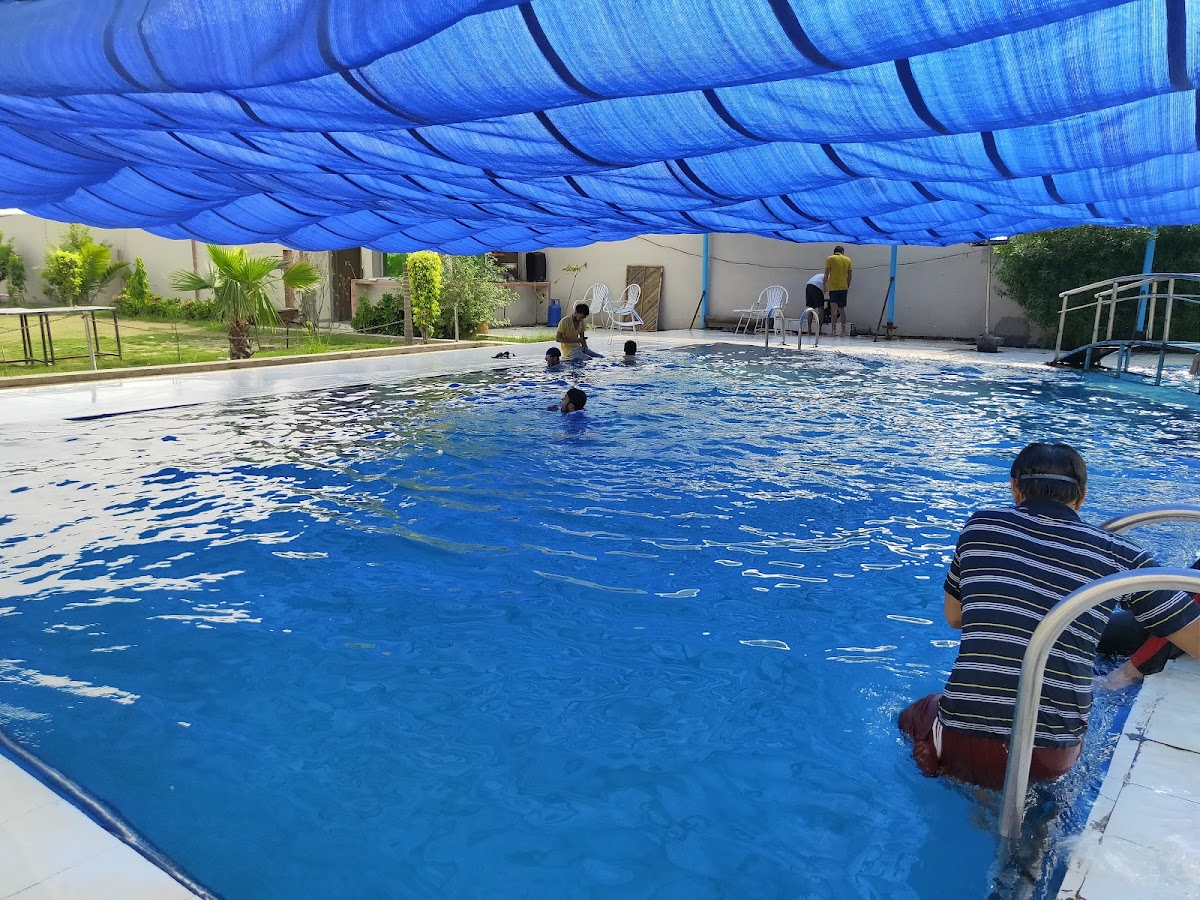 Rajpoot Farm House (Swimming pool) - coed hostel in Lahore, Punjab