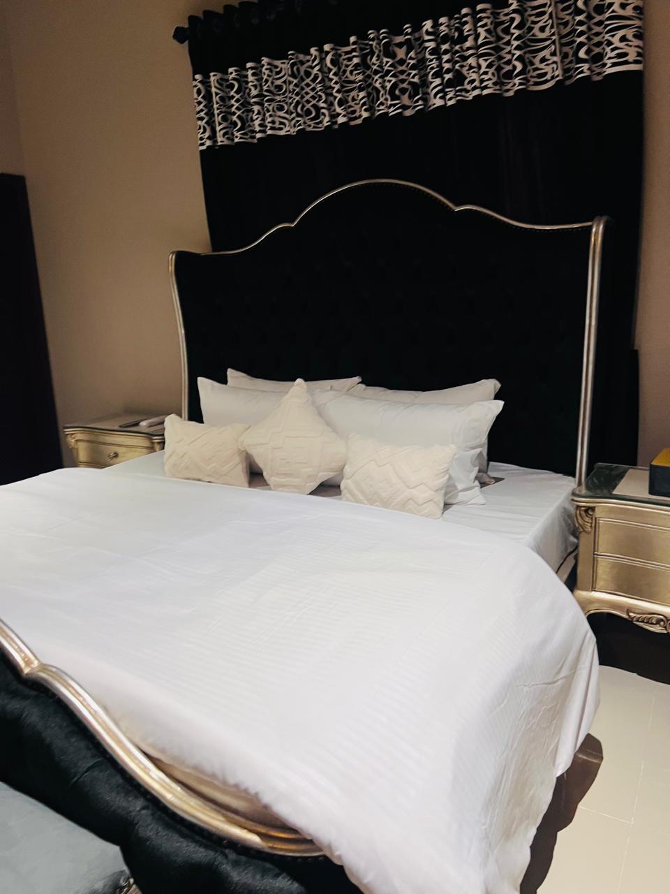 Family Comfort Guest House in Karachi — photo 9