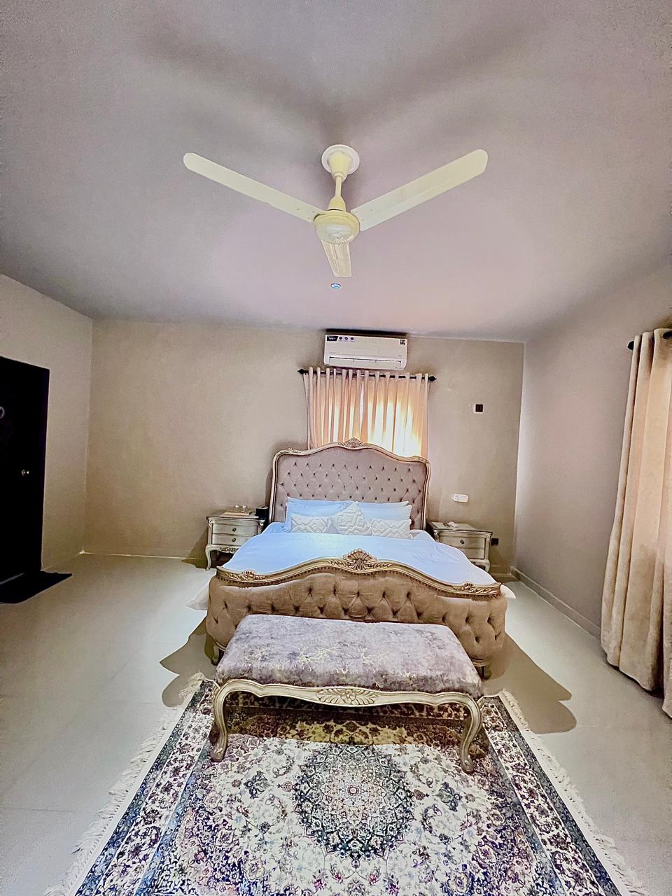 Family Comfort Guest House in Karachi