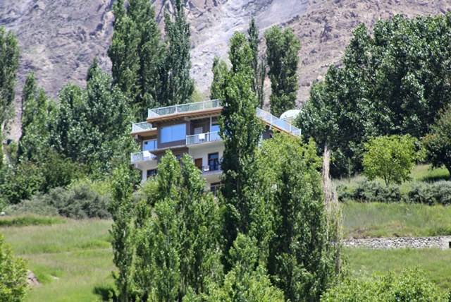 Hunza Lounge - boys hostel in Karimabad, Gilgit-Baltistan