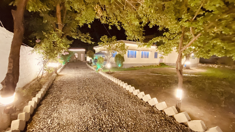 Hanaly Wood Resort & Cafe - boys hostel in Gilgit, Gilgit-Baltistan