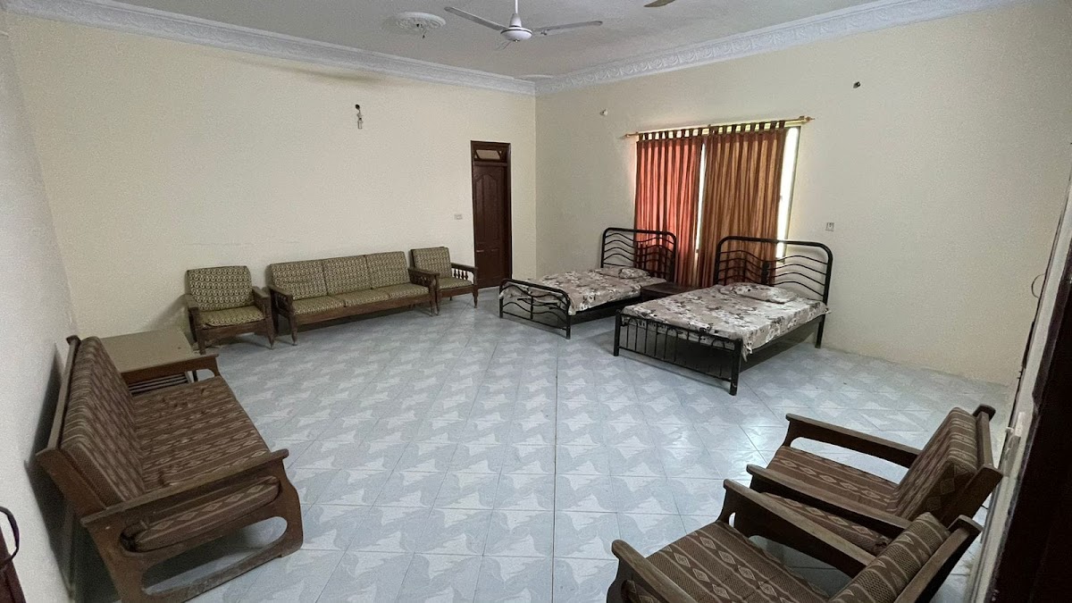 Lake View Farmhouse Karachi — photo 9