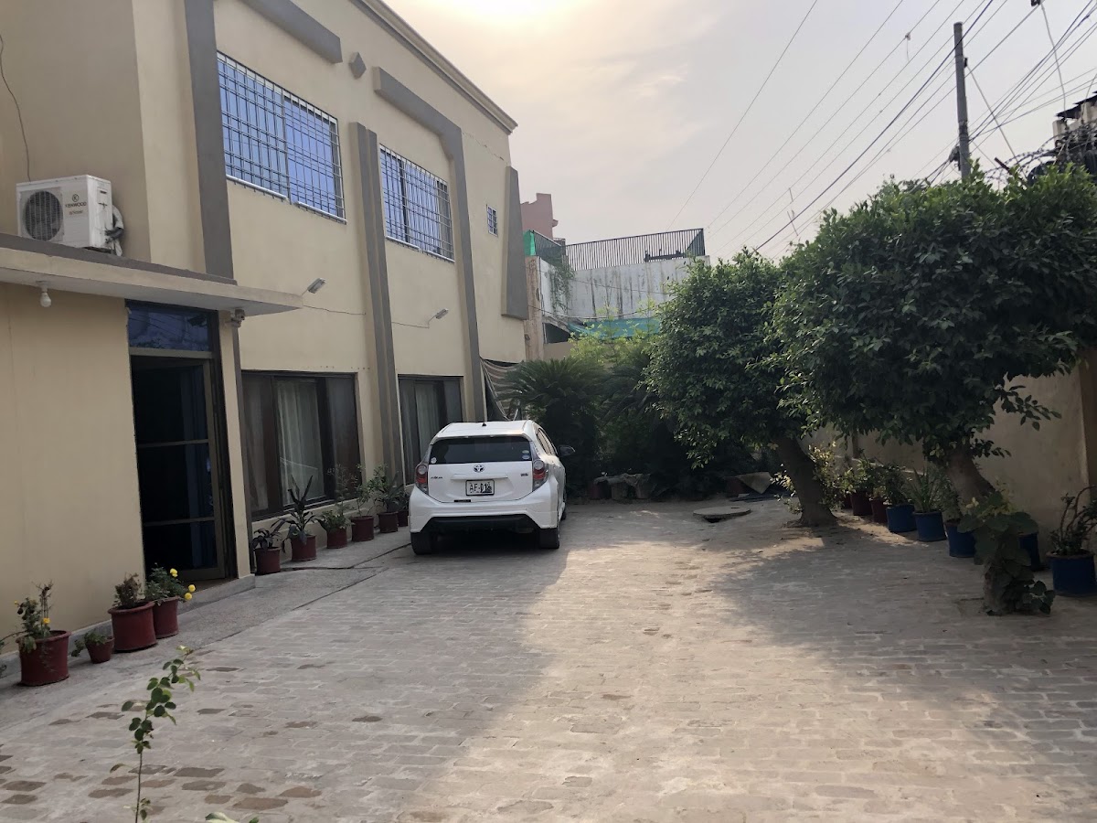 Hilton Palace Guest House - coed hostel in Peshawar, Khyber Pakhtunkhwa