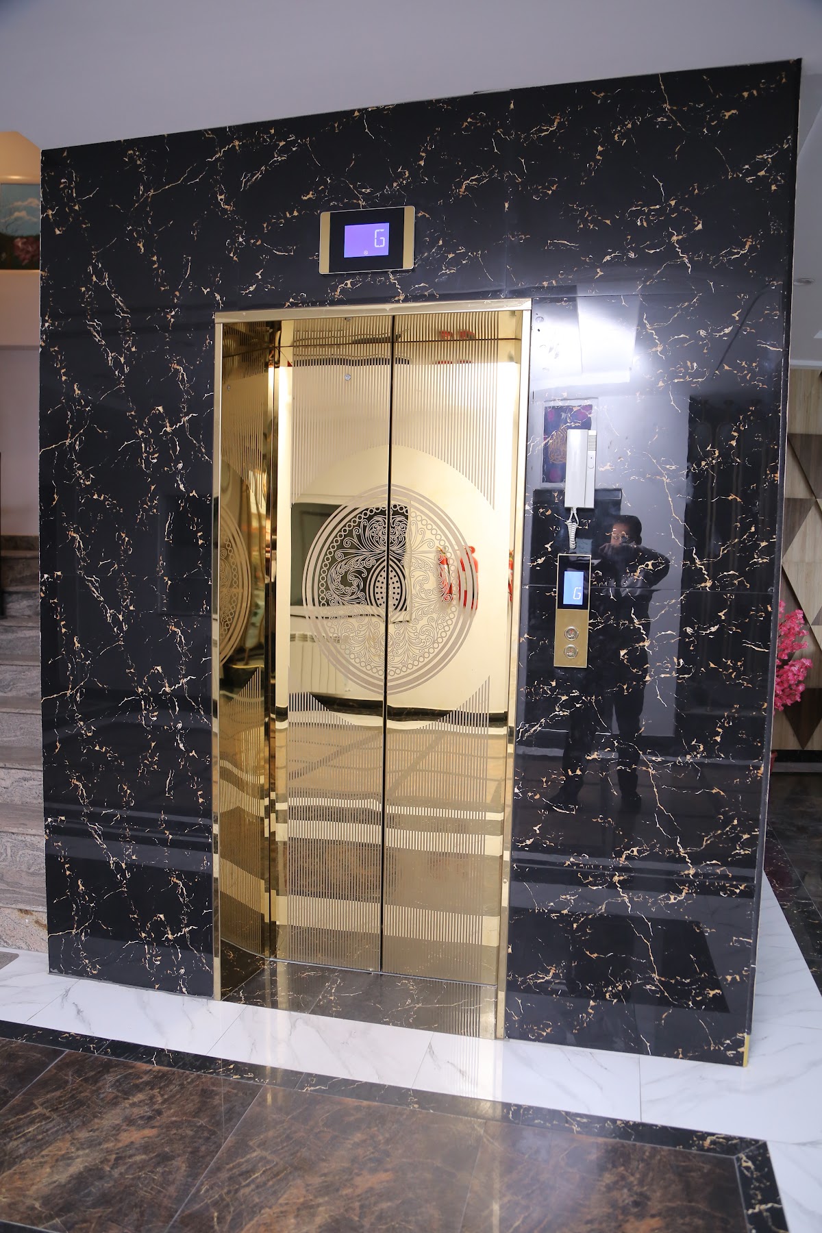 Regal Residency — photo 9