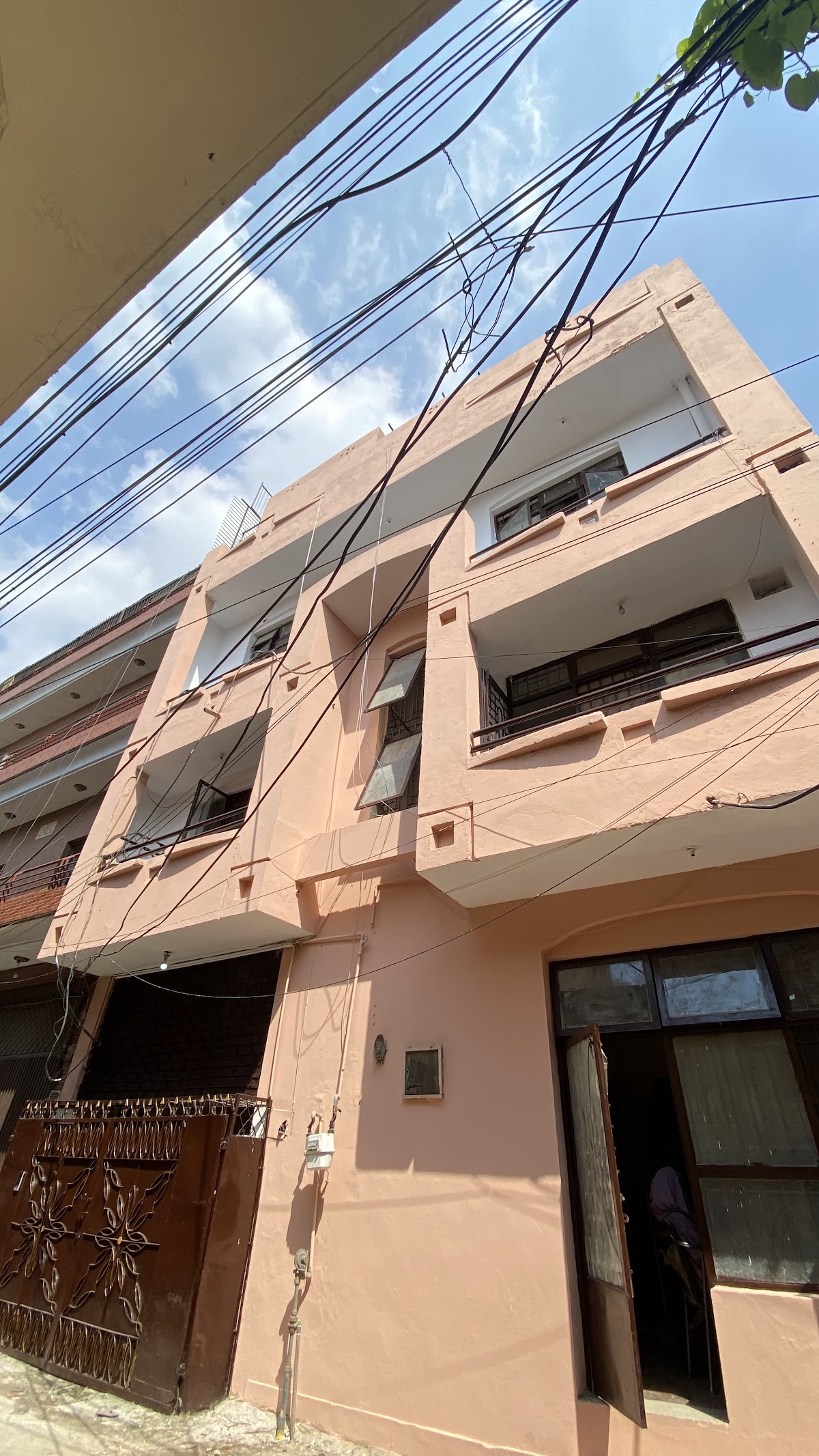 White Petal Girls Hostel - girls hostel in Lahore, Punjab
