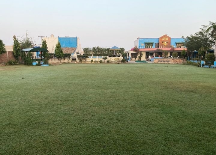 Akkas Farmhouse - coed hostel in Faisalabad, Punjab