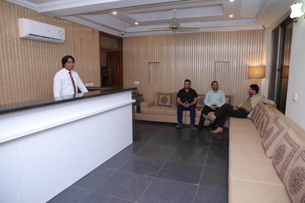 Premier Inn Grand Gulberg Lahore — photo 9