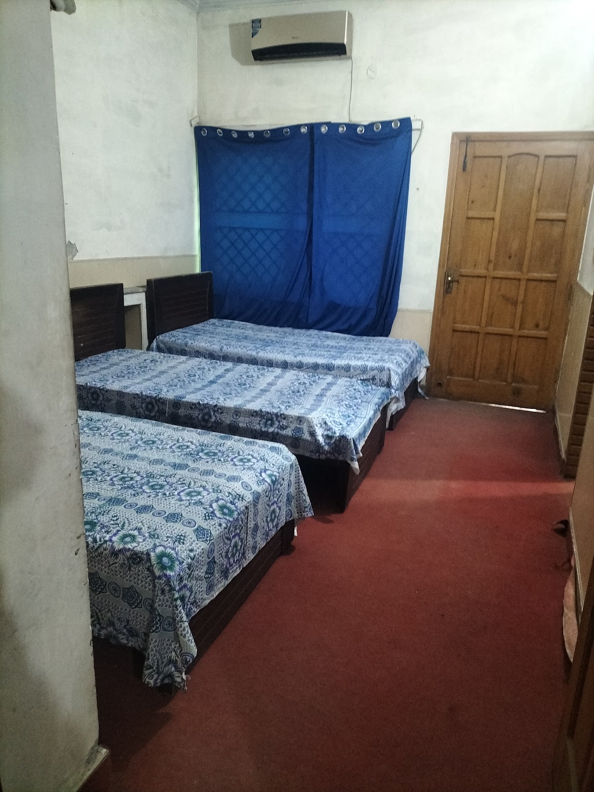 Paradise Boys Hostel