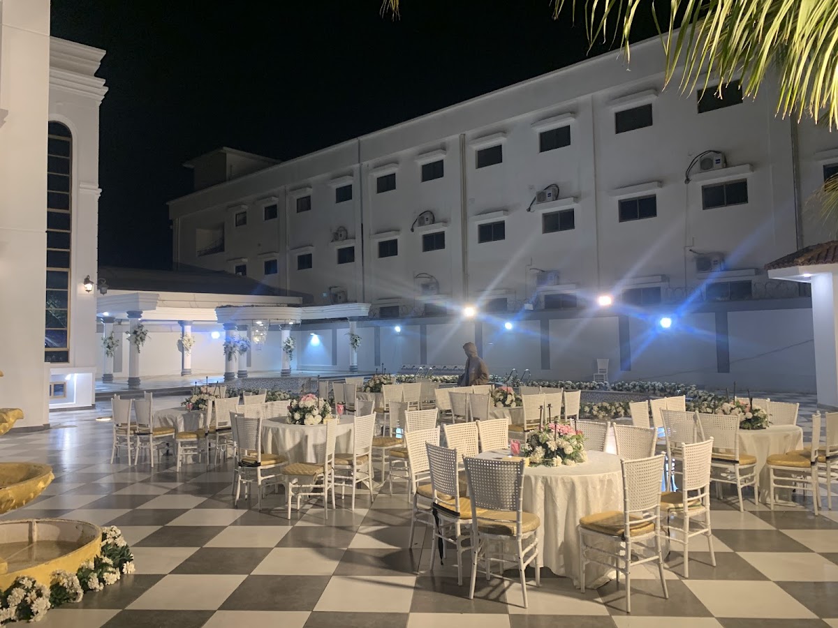 Sunset luxury Farmhouse - coed hostel in Karachi, Sindh