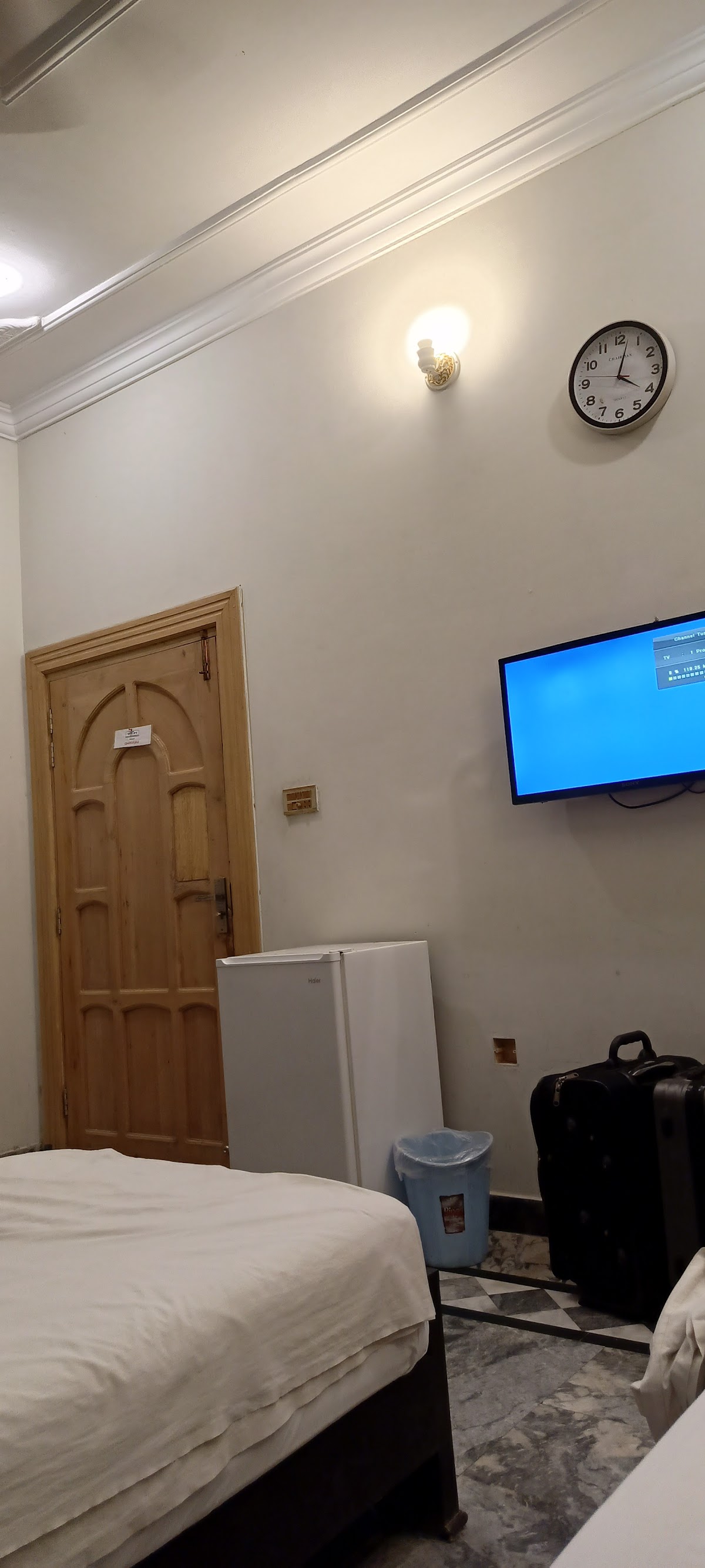 Royal Continental Guest House Peshawar — photo 9