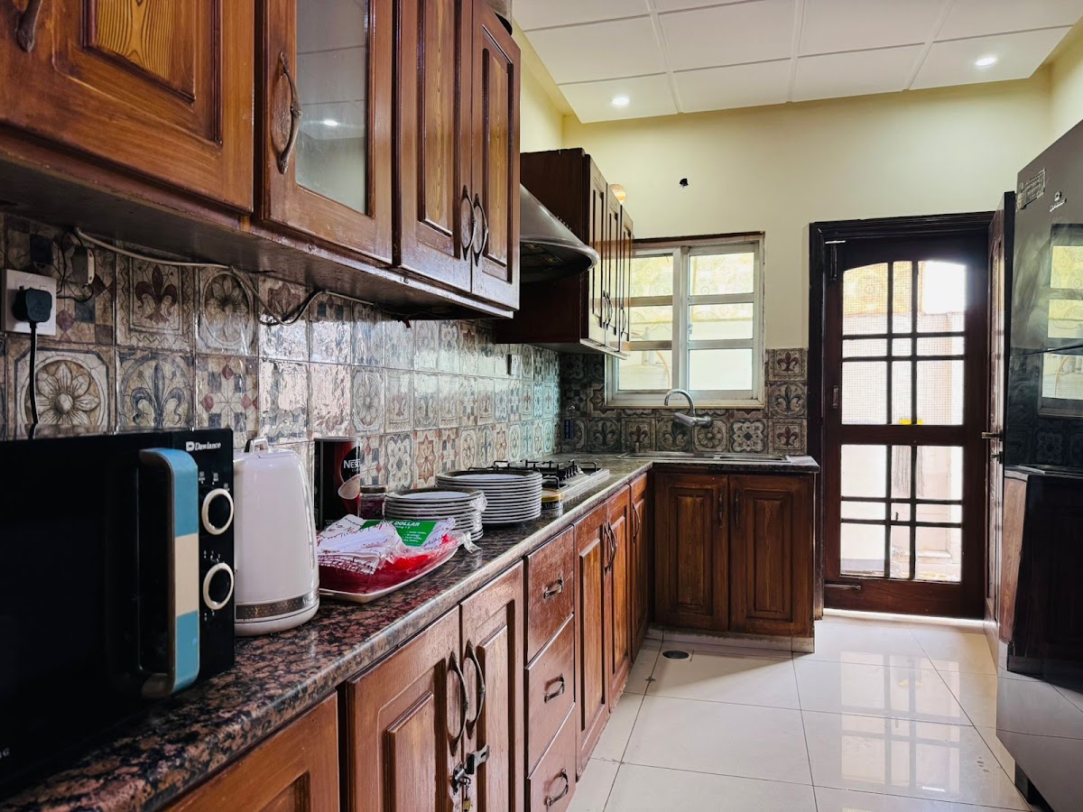Crestview Guest House Islmabad — photo 10